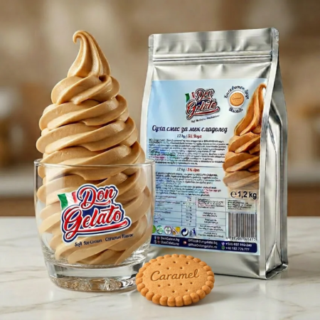 Мек сладолед карамелена бисквитка в чаша Don Gelato с вода